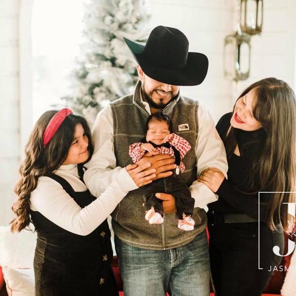 Meet your Posher, Leslie - Picture 1 of 1